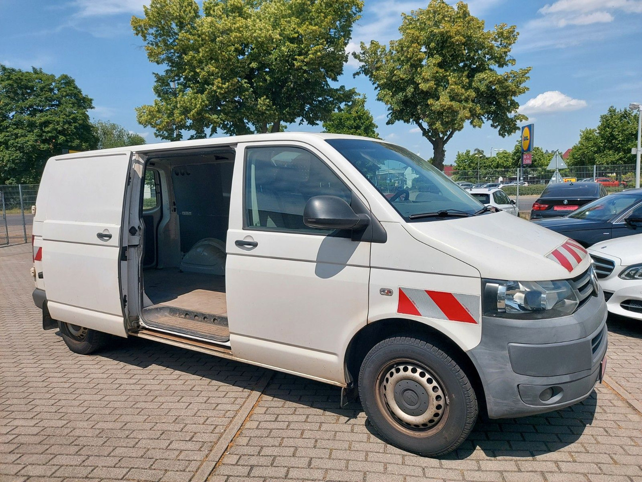 Volkswagen T5 Transporter Kasten Kombi lang 4Motion 4x4 - Пассажирский фургон: фото 1 Volkswagen T5 Transporter Kasten Kombi lang 4Motion 4x4 - Пассажирский фургон: фото 1