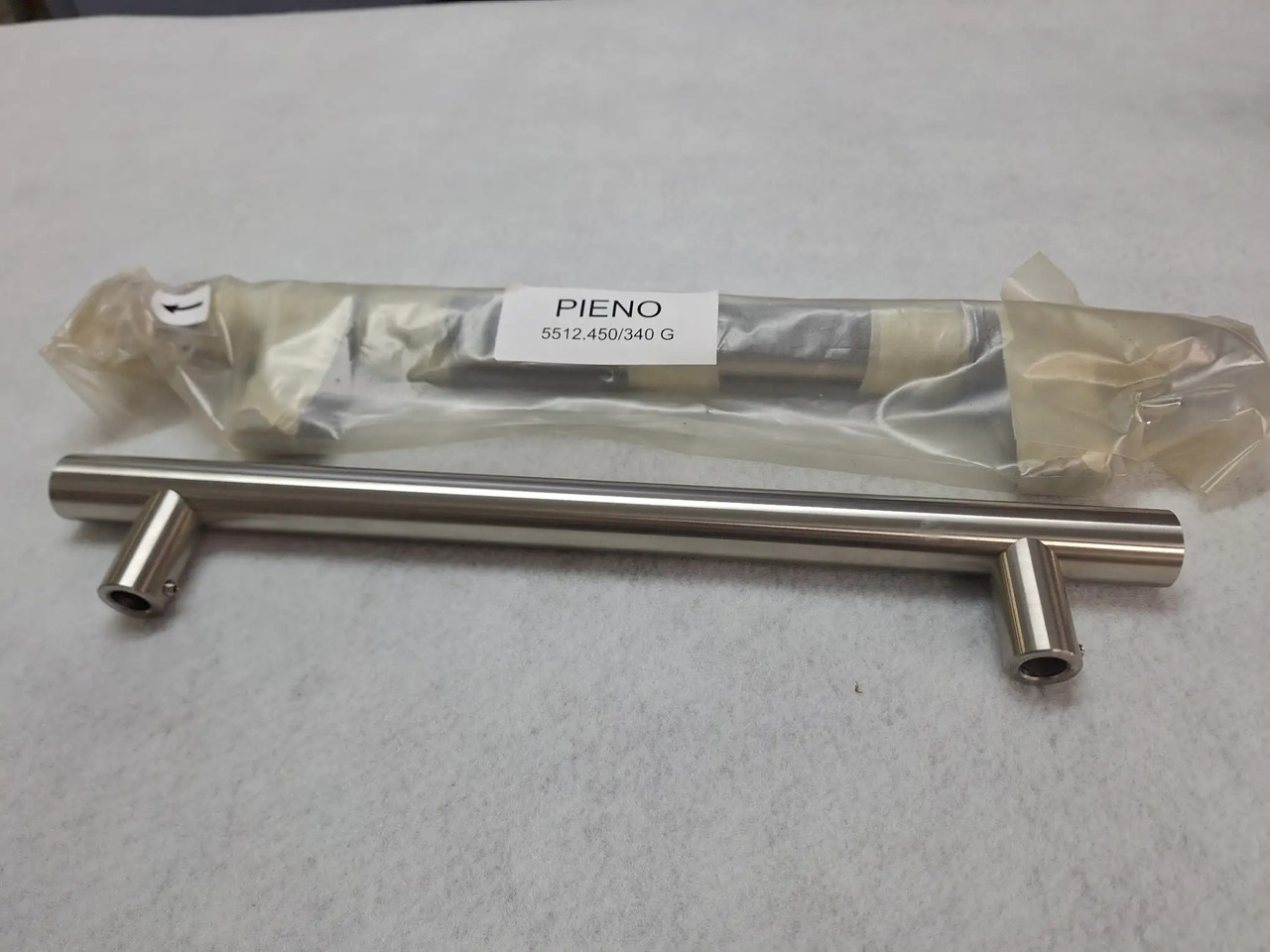 2 Stk. Türgriffe - Дверь и запчасти: фото 1 2 Stk. Türgriffe - Дверь и запчасти: фото 1