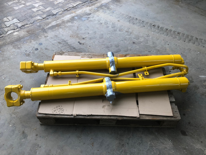 Komatsu D65-15 EX/PX Blade Lift Cylinder OEM 707-02-X0220 - Гидравлика: фото 1 Komatsu D65-15 EX/PX Blade Lift Cylinder OEM 707-02-X0220 - Гидравлика: фото 1