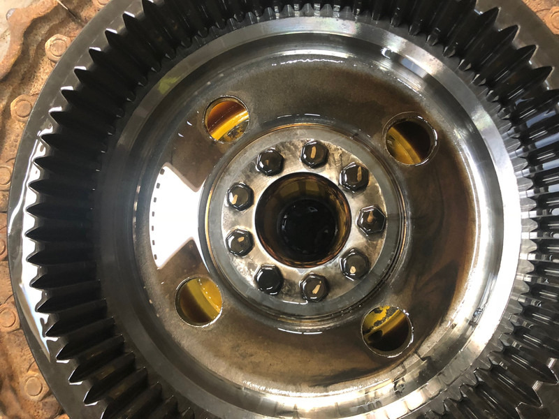 Komatsu D65-15 Final Drive OEM 14X2700310 - Бортовой редуктор: фото 4 Komatsu D65-15 Final Drive OEM 14X2700310 - Бортовой редуктор: фото 4