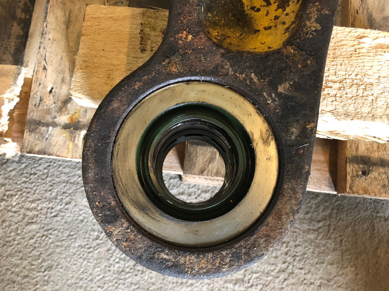 Komatsu D65 EX-15 Equalizer Bar OEM 14X-50-11110 - Рама/ Шасси: фото 3 Komatsu D65 EX-15 Equalizer Bar OEM 14X-50-11110 - Рама/ Шасси: фото 3