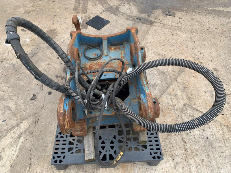 Oil Quick OQ 80 - Сцепное устройство: фото 4 Oil Quick OQ 80 - Сцепное устройство: фото 4