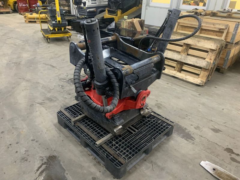 ROTOTILT R8 - Сцепное устройство: фото 1 ROTOTILT R8 - Сцепное устройство: фото 1