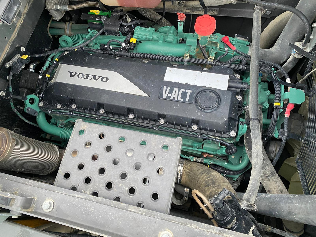 Гусеничный экскаватор Volvo EC300: фото 23