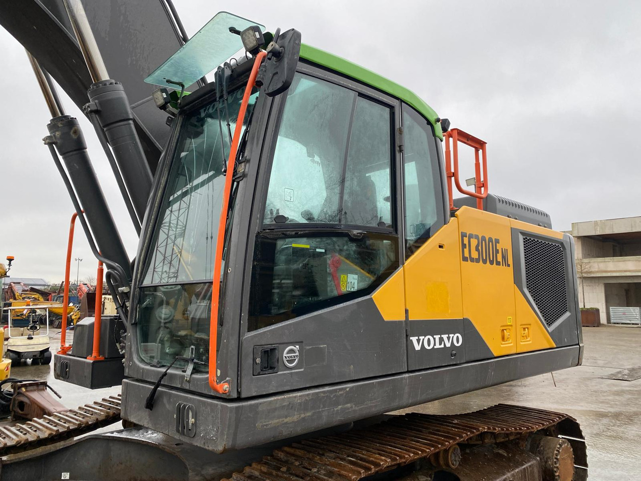 Гусеничный экскаватор Volvo EC300: фото 44