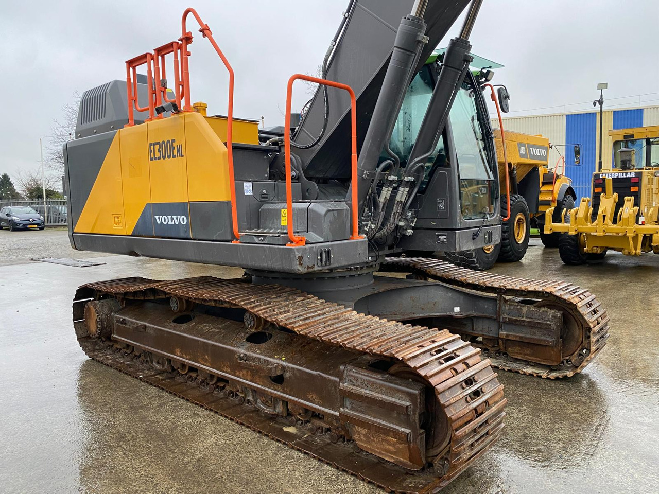 Гусеничный экскаватор Volvo EC300: фото 7