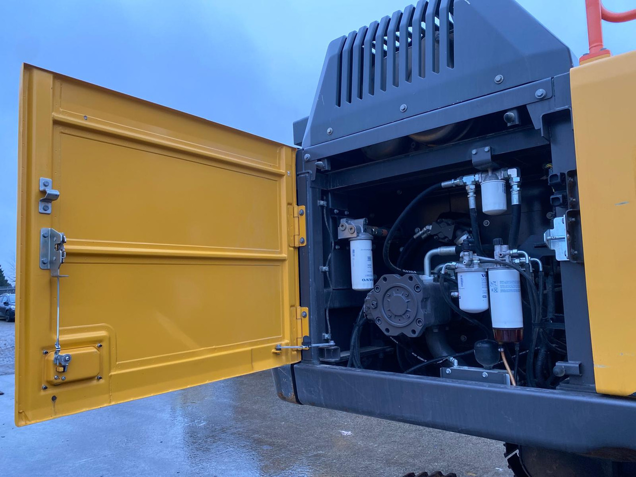 Гусеничный экскаватор Volvo EC300: фото 19