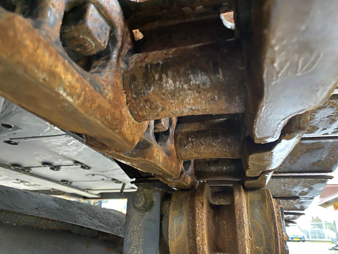 Гусеничный экскаватор Volvo EC300: фото 26