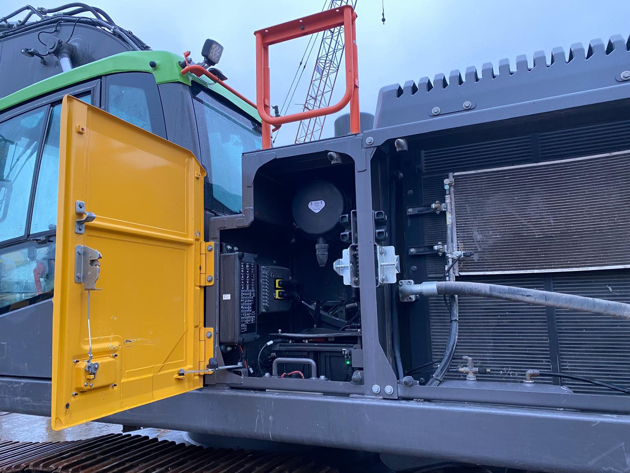 Гусеничный экскаватор Volvo EC300: фото 16