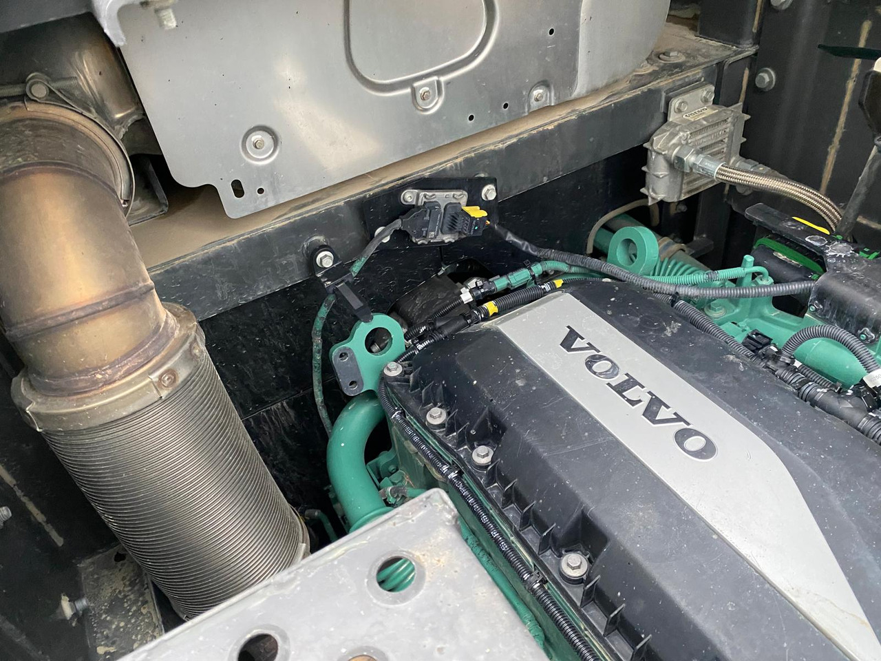 Гусеничный экскаватор Volvo EC300: фото 24