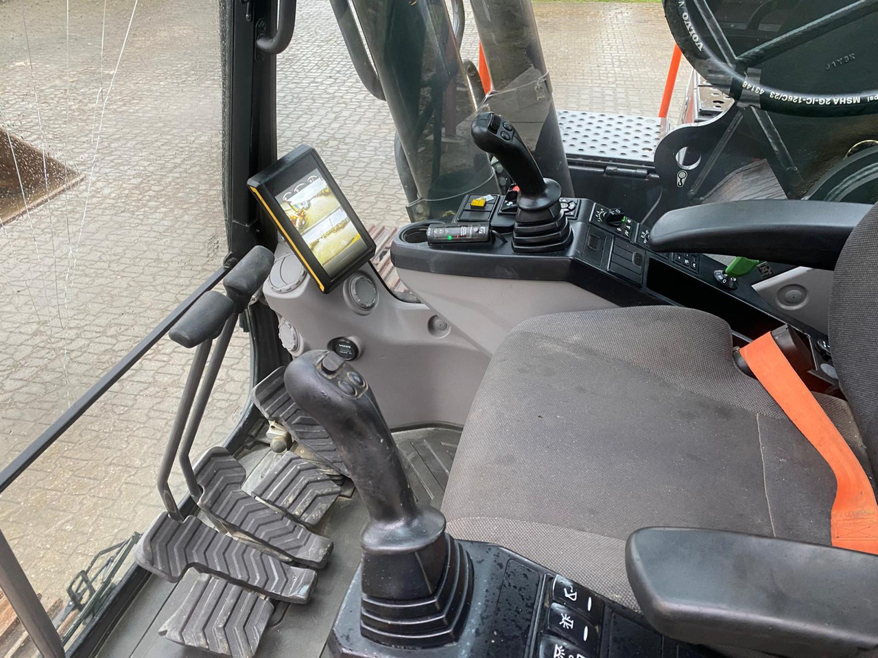 Гусеничный экскаватор Volvo EC300: фото 38