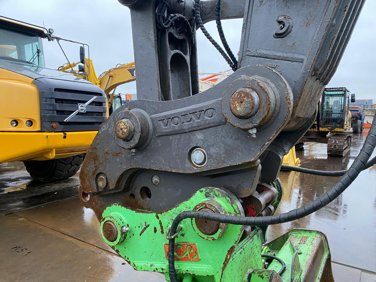 Гусеничный экскаватор Volvo EC300: фото 37