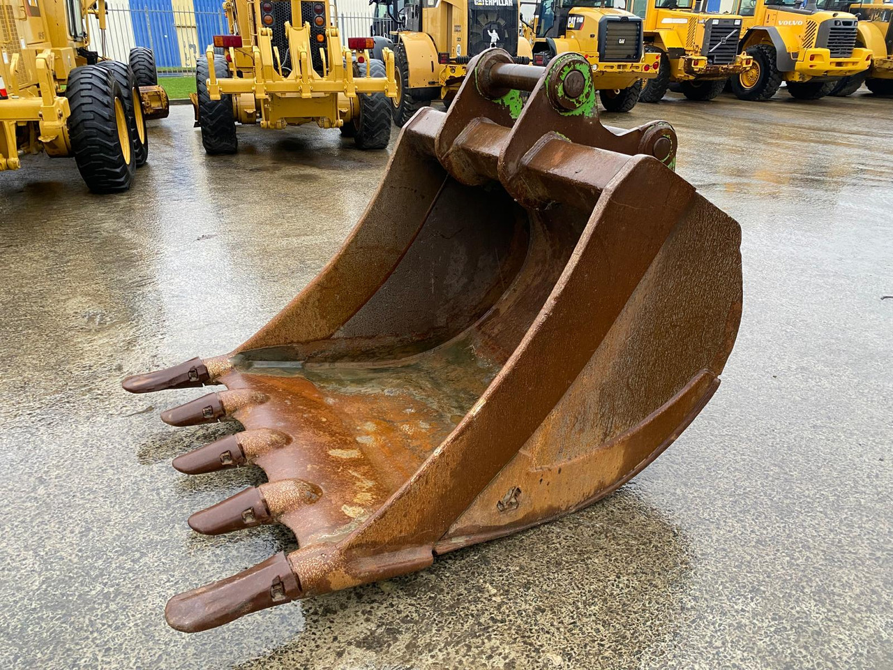 Гусеничный экскаватор Volvo EC300: фото 43