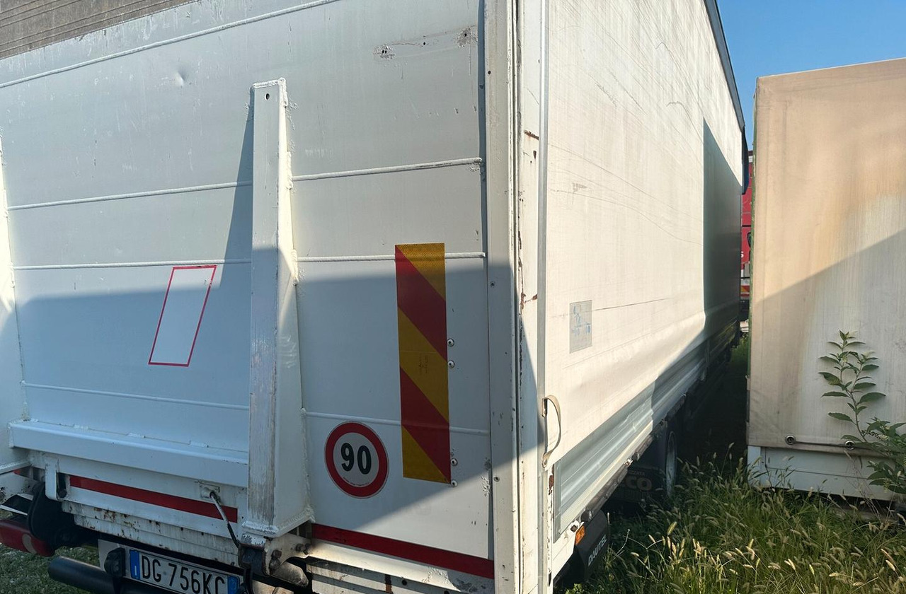 Renault MIDLUM 215.10 - Тентованный грузовик: фото 4 Renault MIDLUM 215.10 - Тентованный грузовик: фото 4