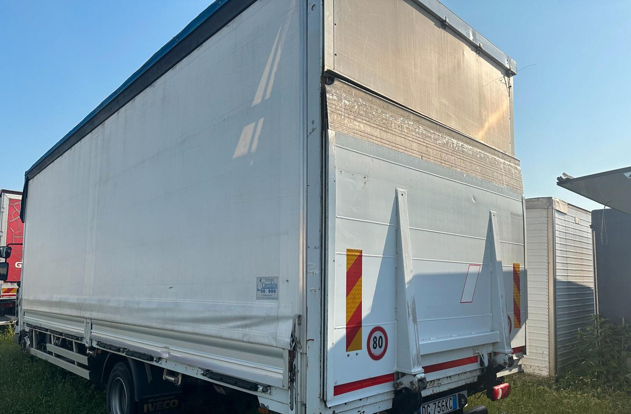 Renault MIDLUM 215.10 - Тентованный грузовик: фото 3 Renault MIDLUM 215.10 - Тентованный грузовик: фото 3