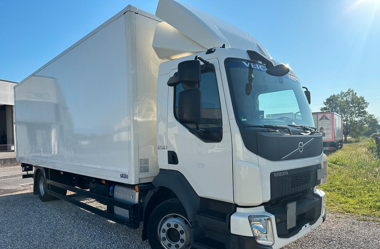 Volvo FL 250 EURO 6 FURGONE E SPONDA - Грузовик с закрытым кузовом: фото 2 Volvo FL 250 EURO 6 FURGONE E SPONDA - Грузовик с закрытым кузовом: фото 2