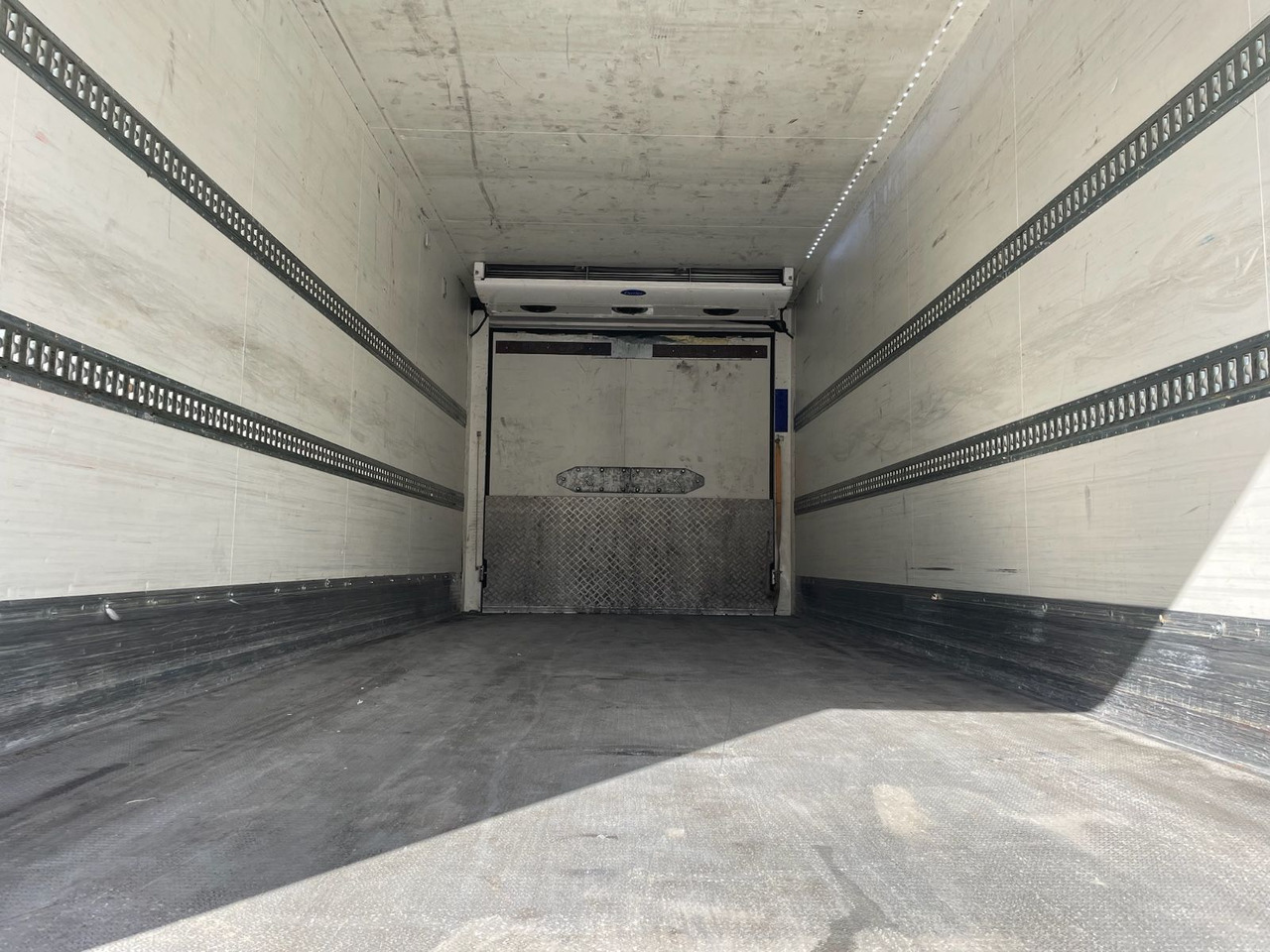 KERSCHER ZAA18 Kühlkoffer/CARRIER/SUPRA900U/LBW - Прицеп-рефрижератор: фото 5 KERSCHER ZAA18 Kühlkoffer/CARRIER/SUPRA900U/LBW - Прицеп-рефрижератор: фото 5