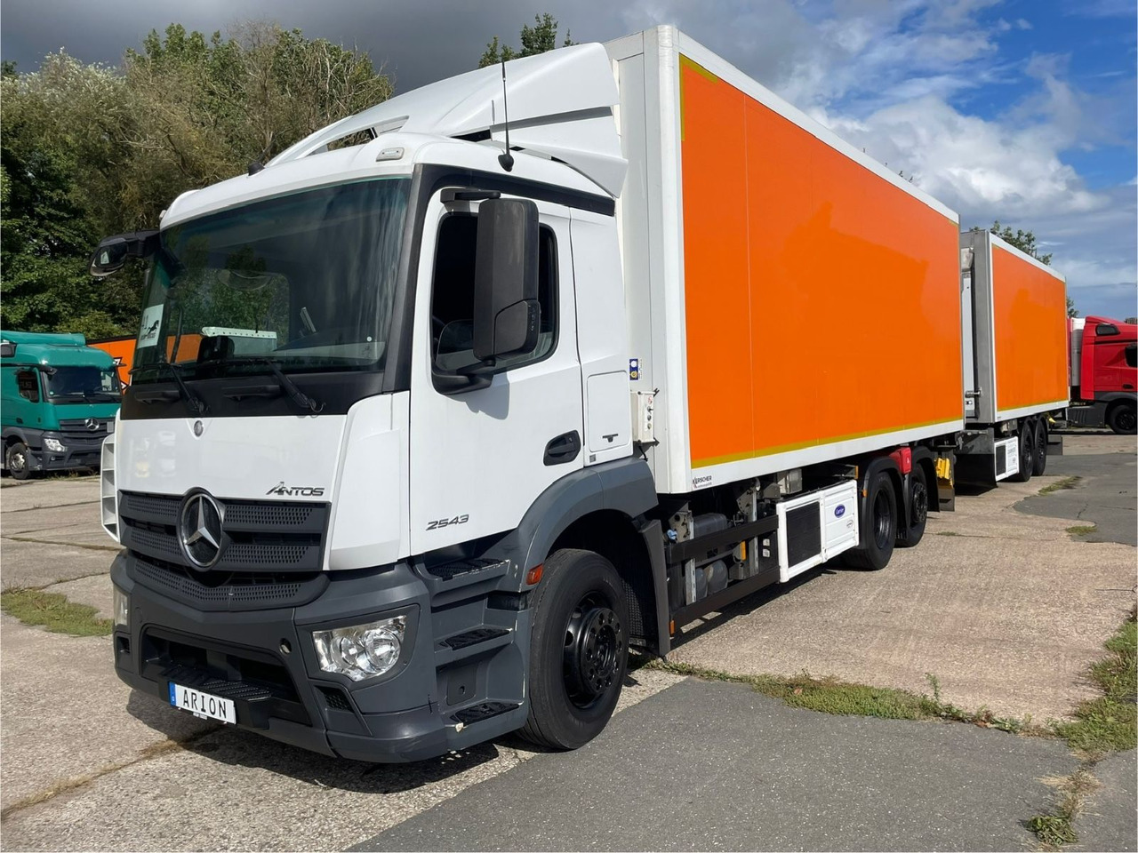 Mercedes-Benz Antos 2543 6x2 Kühlkoffer/CARRIER/KERSCHER/NLA - Рефрижератор: фото 3 Mercedes-Benz Antos 2543 6x2 Kühlkoffer/CARRIER/KERSCHER/NLA - Рефрижератор: фото 3
