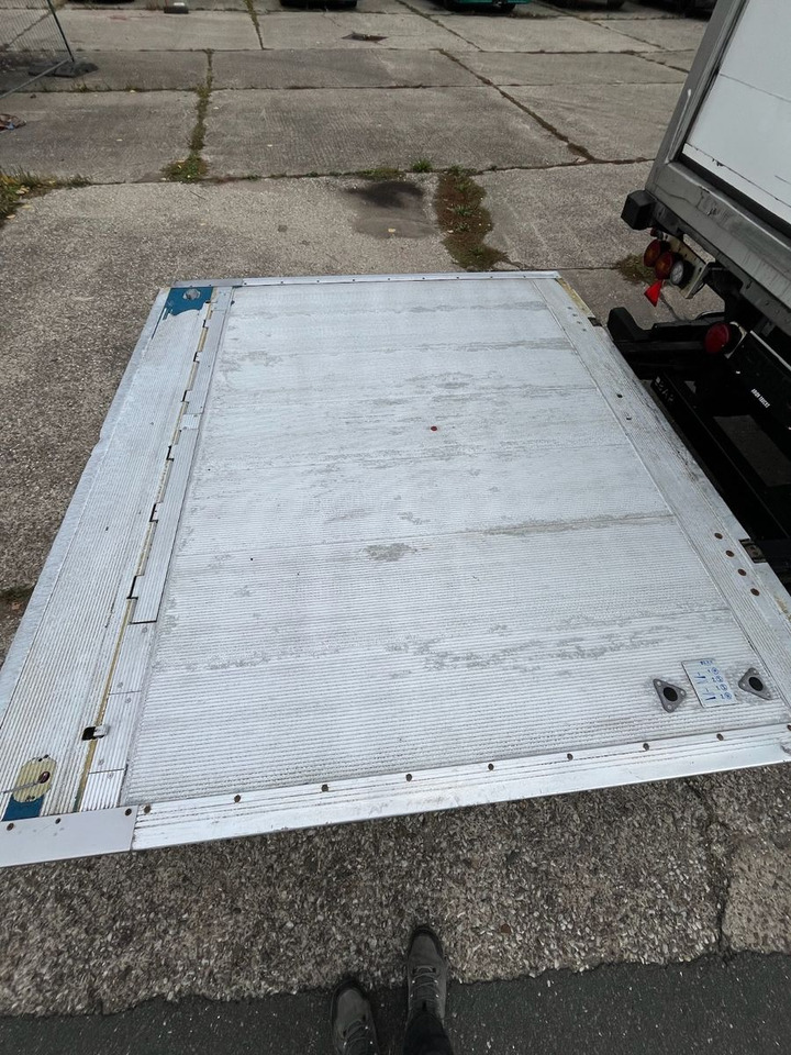 Schmitz Cargobull SCB*S3B/CARRIER/Vector1550/LBW/BÄR/2347h/13,4m - Полуприцеп-рефрижератор: фото 5 Schmitz Cargobull SCB*S3B/CARRIER/Vector1550/LBW/BÄR/2347h/13,4m - Полуприцеп-рефрижератор: фото 5