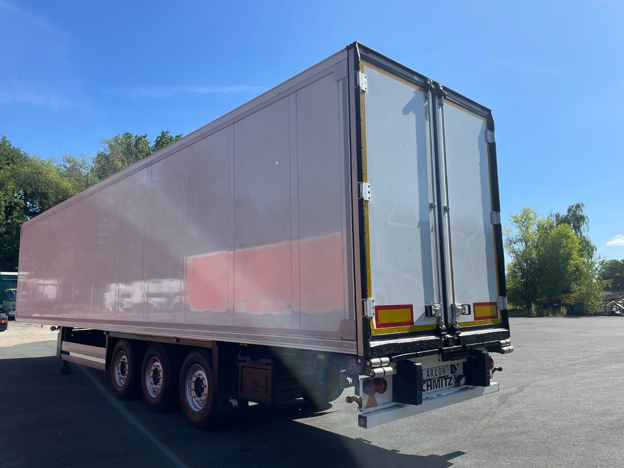 Schmitz Cargobull SCB*S3B /TÜV04-26/LikeNew/2195h/Multi-Temp/13,4m - Полуприцеп-рефрижератор: фото 5 Schmitz Cargobull SCB*S3B /TÜV04-26/LikeNew/2195h/Multi-Temp/13,4m - Полуприцеп-рефрижератор: фото 5