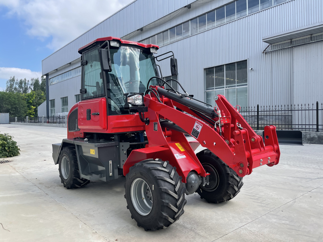 JIELI ZL08 I am looking for a distributor:) - Колёсный погрузчик: фото 1 JIELI ZL08 I am looking for a distributor:) - Колёсный погрузчик: фото 1