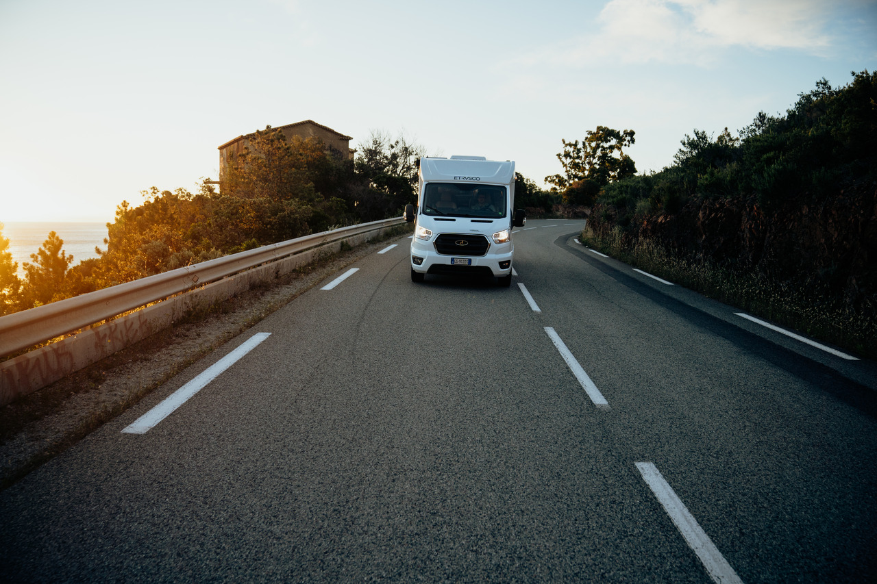 ETRUSCO Etrusco V 6.8 SCF - Дом на колесах: фото 4 ETRUSCO Etrusco V 6.8 SCF - Дом на колесах: фото 4