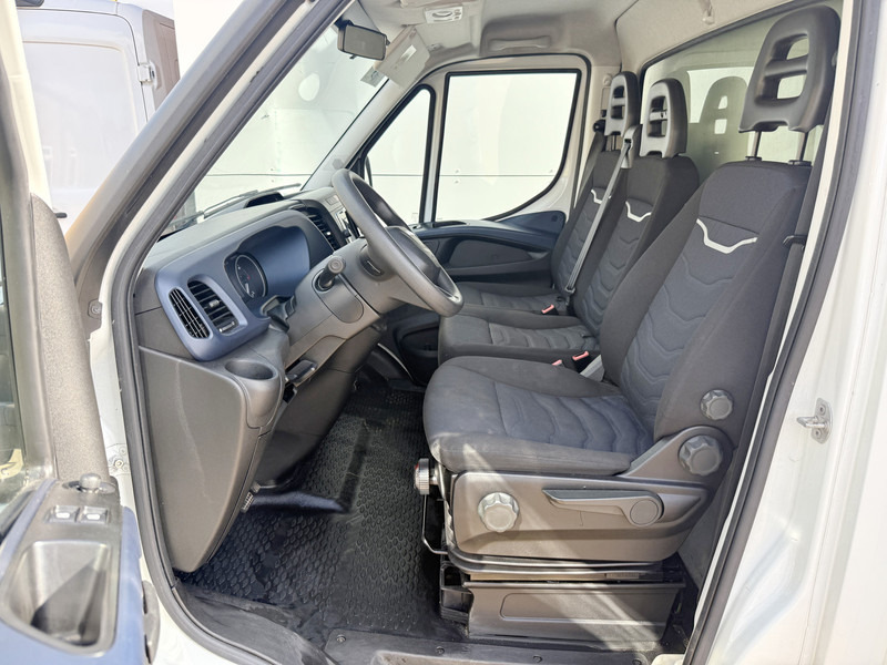 Iveco Daily 35C14 2.3 Automaat Airco Cruise Control Camera Meubelbak Foodtruck Camper XL - Малотоннажный фургон: фото 5 Iveco Daily 35C14 2.3 Automaat Airco Cruise Control Camera Meubelbak Foodtruck Camper XL - Малотоннажный фургон: фото 5