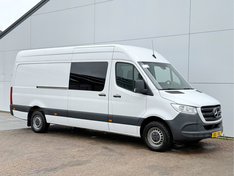 Mercedes-Benz Sprinter 319 1.9 CDI Automaat L3H2 Dubbele Cabine Mercedes ME MBUX Climate Control Camera Navigatie Trekhaak DOKA DC - Цельнометаллический фургон, Грузопассажирский фургон: фото 4 Mercedes-Benz Sprinter 319 1.9 CDI Automaat L3H2 Dubbele Cabine Mercedes ME MBUX Climate Control Camera Navigatie Trekhaak DOKA DC - Цельнометаллический фургон, Грузопассажирский фургон: фото 4