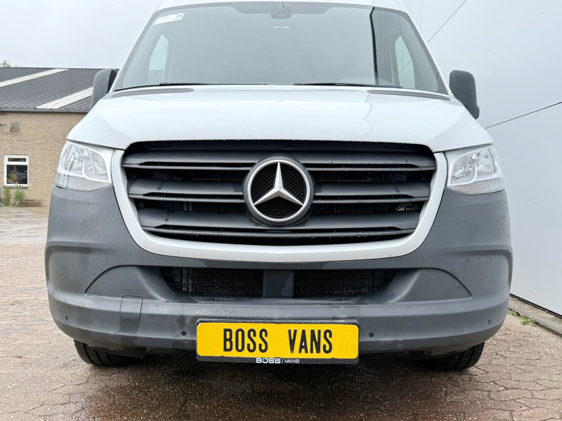 Mercedes-Benz Sprinter 319 1.9 CDI Automaat L3H2 Dubbele Cabine Mercedes ME MBUX Climate Control Camera Navigatie Trekhaak DOKA DC в лизинг Mercedes-Benz Sprinter 319 1.9 CDI Automaat L3H2 Dubbele Cabine Mercedes ME MBUX Climate Control Camera Navigatie Trekhaak DOKA DC: фото 15