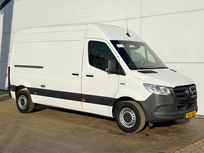 Mercedes-Benz eSprinter 112 L2H2 100% Elektrisch 55kWh 168km WLTP 80kw Snelladen Climate Control Camera Stoelverwarming - Цельнометаллический фургон, Электрический фургон: фото 4 Mercedes-Benz eSprinter 112 L2H2 100% Elektrisch 55kWh 168km WLTP 80kw Snelladen Climate Control Camera Stoelverwarming - Цельнометаллический фургон, Электрический фургон: фото 4