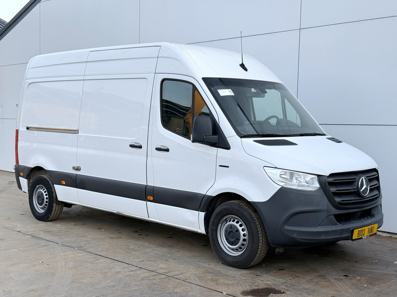Mercedes-Benz eSprinter 112 L2H2 100% Elektrisch 55kWh 168km WLTP 80kw Snelladen Climate Control Camera Stoelverwarming - Цельнометаллический фургон, Электрический фургон: фото 4 Mercedes-Benz eSprinter 112 L2H2 100% Elektrisch 55kWh 168km WLTP 80kw Snelladen Climate Control Camera Stoelverwarming - Цельнометаллический фургон, Электрический фургон: фото 4