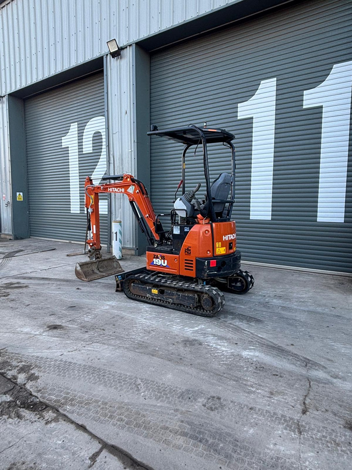 Hitachi ZX19U-6 - Мини-экскаватор: фото 3 Hitachi ZX19U-6 - Мини-экскаватор: фото 3