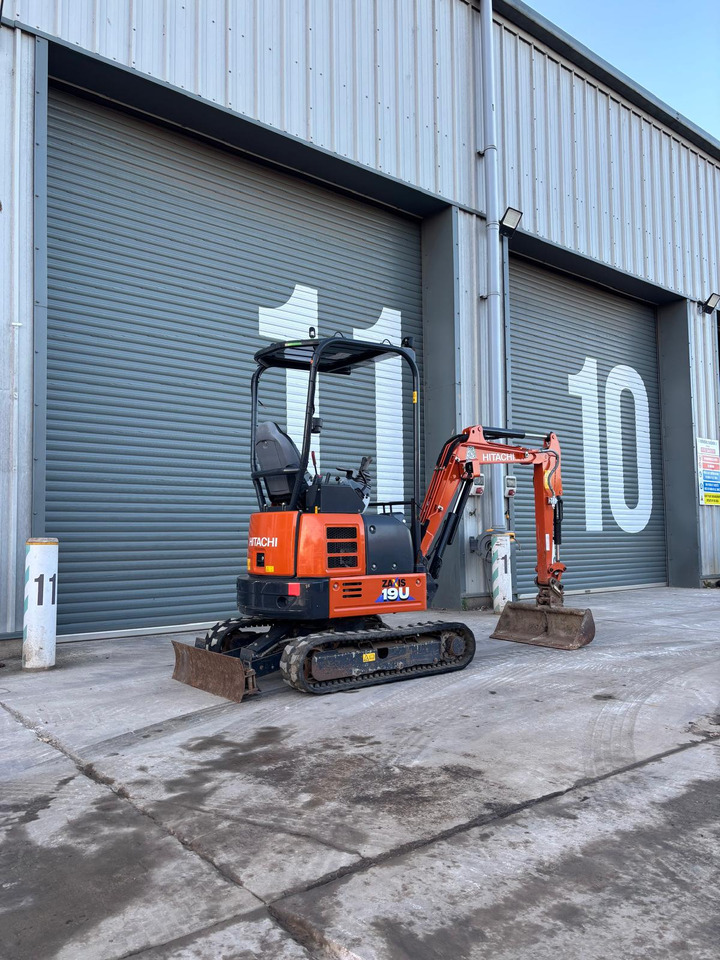 Hitachi ZX19U-6 - Мини-экскаватор: фото 5 Hitachi ZX19U-6 - Мини-экскаватор: фото 5