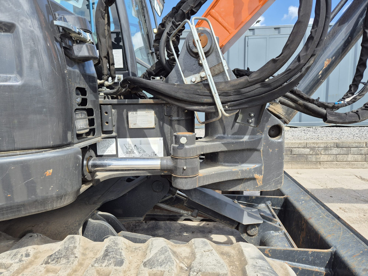 Hitachi ZX85USBR-6 2PB в лизинг Hitachi ZX85USBR-6 2PB: фото 17