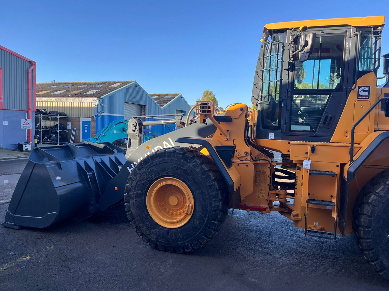 Hyundai HL960A - Колёсный погрузчик: фото 1 Hyundai HL960A - Колёсный погрузчик: фото 1