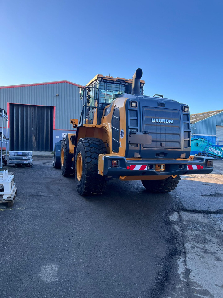 Hyundai HL960AHDXT - Колёсный погрузчик: фото 3 Hyundai HL960AHDXT - Колёсный погрузчик: фото 3