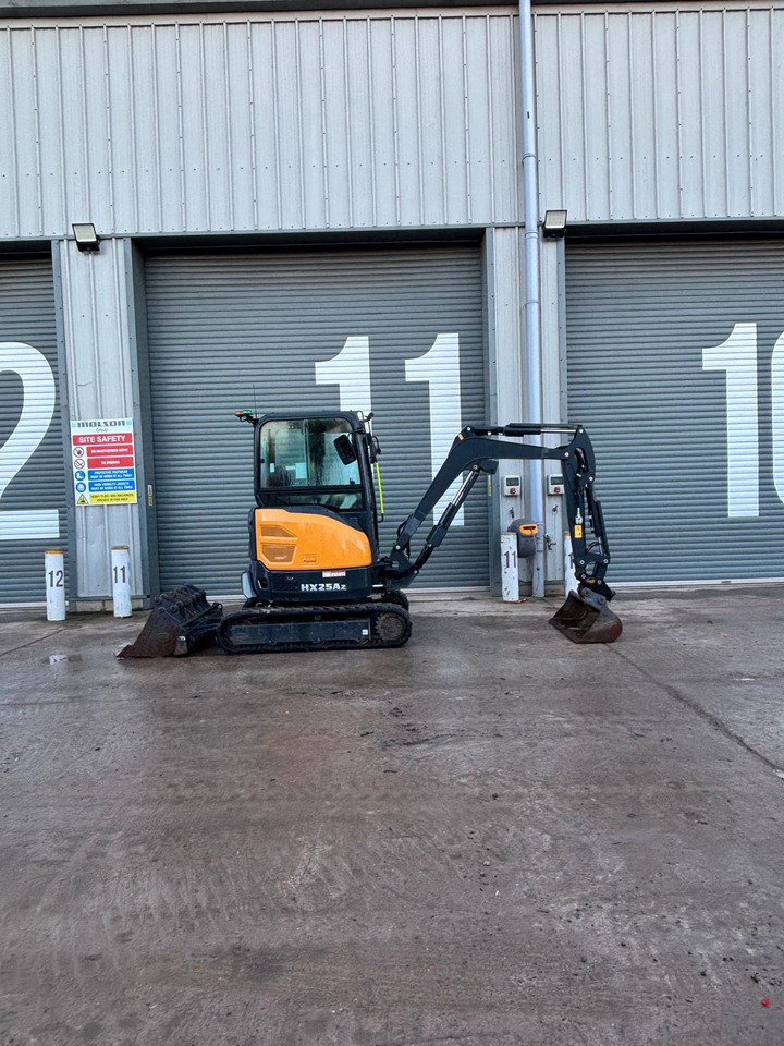 Мини-экскаватор Hyundai HX25AZ: фото 6 Мини-экскаватор Hyundai HX25AZ: фото 6