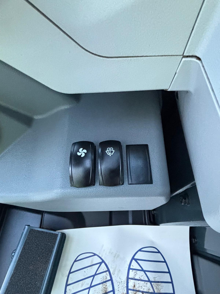 Мини-экскаватор Hyundai HX25AZ: фото 17 Мини-экскаватор Hyundai HX25AZ: фото 17