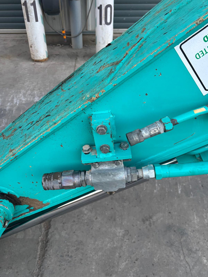 Гусеничный экскаватор Kobelco SK140SRLC-7: фото 11 Гусеничный экскаватор Kobelco SK140SRLC-7: фото 11