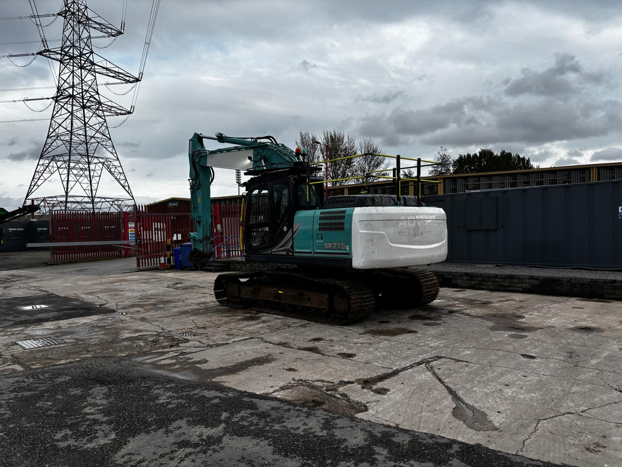 Kobelco SK210LC-11 - Гусеничный экскаватор: фото 3 Kobelco SK210LC-11 - Гусеничный экскаватор: фото 3