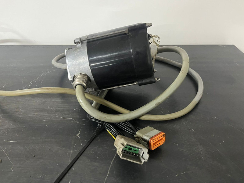 Liebherr A312 Li / A314 Li / A316 Li / A900B Li / A900C Li - Двигатель: фото 2 Liebherr A312 Li / A314 Li / A316 Li / A900B Li / A900C Li - Двигатель: фото 2