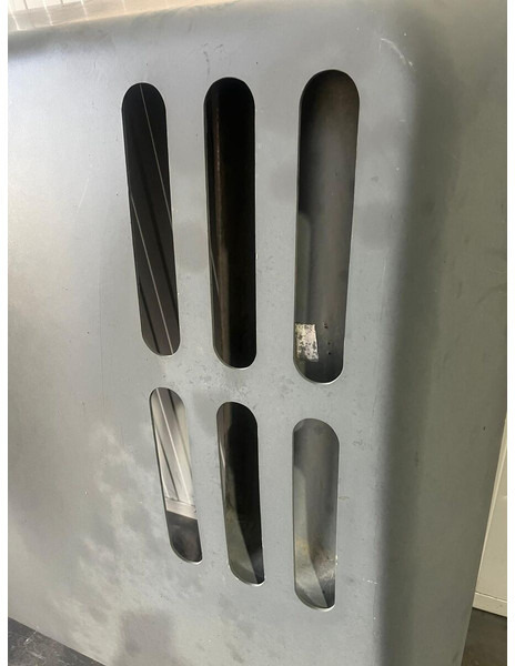 Liebherr A904C Li / A900C Li / A900C ZW / R904 / A900C Li / A900C / R900C Li / R904C - Капот: фото 2 Liebherr A904C Li / A900C Li / A900C ZW / R904 / A900C Li / A900C / R900C Li / R904C - Капот: фото 2