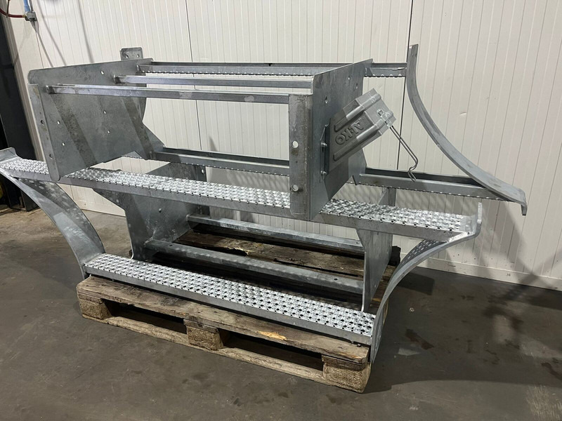 Liebherr - Кабина и интерьер: фото 2 Liebherr - Кабина и интерьер: фото 2