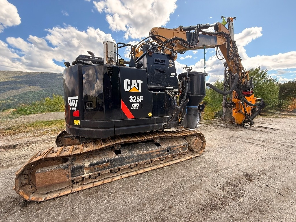 CAT 325 FL CR - Экскаватор: фото 1 CAT 325 FL CR - Экскаватор: фото 1