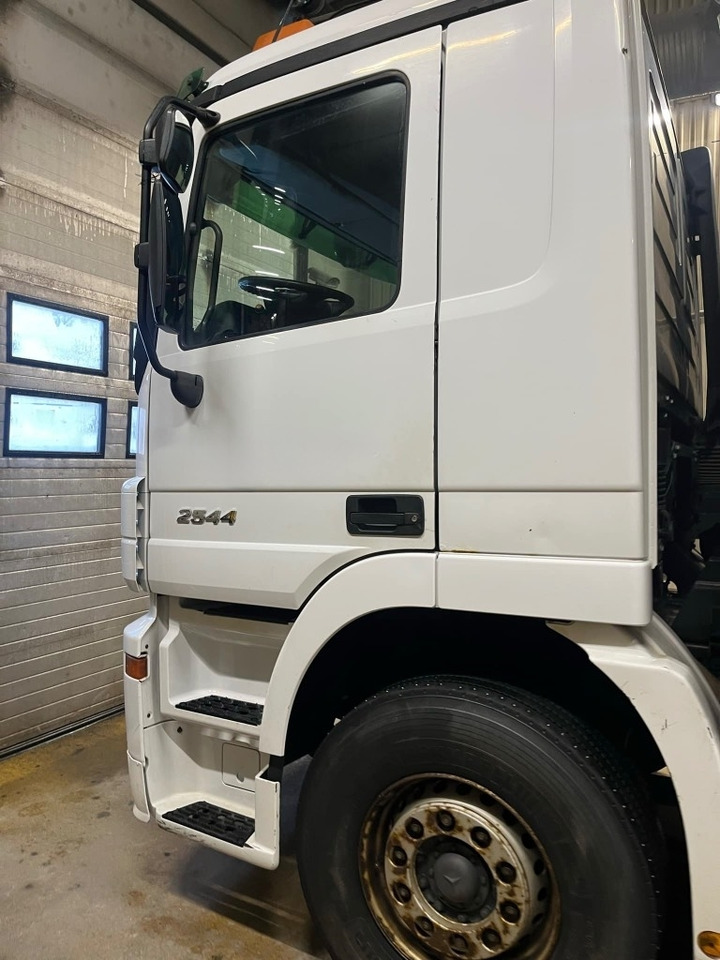 Mercedes-Benz ACTROS 2544 med HIAB 122-E-3 kran 12 tm - Автоманипулятор: фото 5 Mercedes-Benz ACTROS 2544 med HIAB 122-E-3 kran 12 tm - Автоманипулятор: фото 5