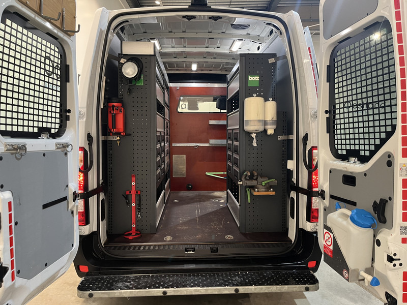 Opel Movano 2.3 CDTI BiTurbo L1H2 170 PK Automaat Servicebus / Bott Inrichting / Euro 6 / 220V. / Airco / Cruise Control / Camera / - Цельнометаллический фургон: фото 3 Opel Movano 2.3 CDTI BiTurbo L1H2 170 PK Automaat Servicebus / Bott Inrichting / Euro 6 / 220V. / Airco / Cruise Control / Camera / - Цельнометаллический фургон: фото 3