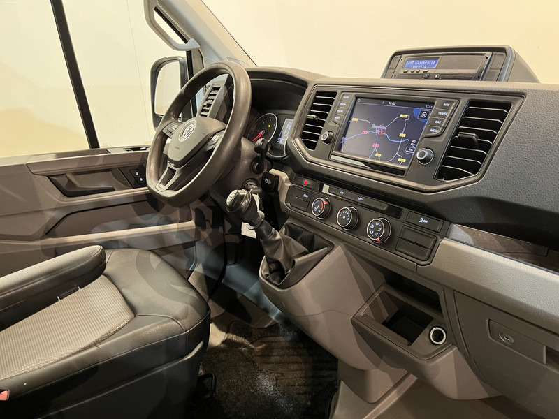 Volkswagen Crafter Crafter 50 TDI 180 PK Open Laadbak / Hiab Kraan / Euro 6 / Airco / Trekhaak 3500 KG / Cruise Control / CarPlay / 51.000 KM !! C-Rijbewijs !! - Грузовик бортовой/ Платформа, Автоманипулятор: фото 2 Volkswagen Crafter Crafter 50 TDI 180 PK Open Laadbak / Hiab Kraan / Euro 6 / Airco / Trekhaak 3500 KG / Cruise Control / CarPlay / 51.000 KM !! C-Rijbewijs !! - Грузовик бортовой/ Платформа, Автоманипулятор: фото 2