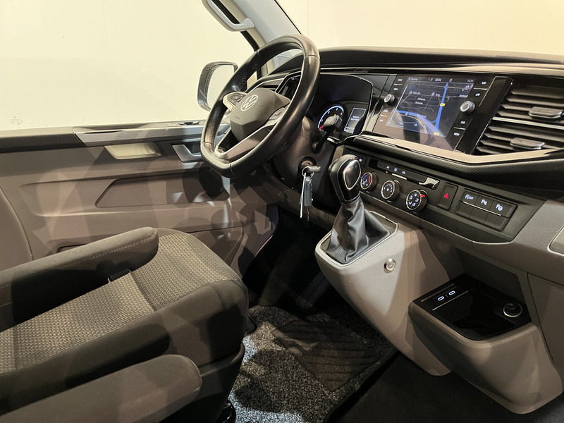 Volkswagen Transporter 2.0 TDI L2H1 30 DC Dubbel Cabine 150 PK Automaat / Euro 6 / Airco / Cruise Control / Camera / CarPlay / Trekhaak / Navigatie / Klep - Легковой фургон, Грузопассажирский фургон: фото 3 Volkswagen Transporter 2.0 TDI L2H1 30 DC Dubbel Cabine 150 PK Automaat / Euro 6 / Airco / Cruise Control / Camera / CarPlay / Trekhaak / Navigatie / Klep - Легковой фургон, Грузопассажирский фургон: фото 3