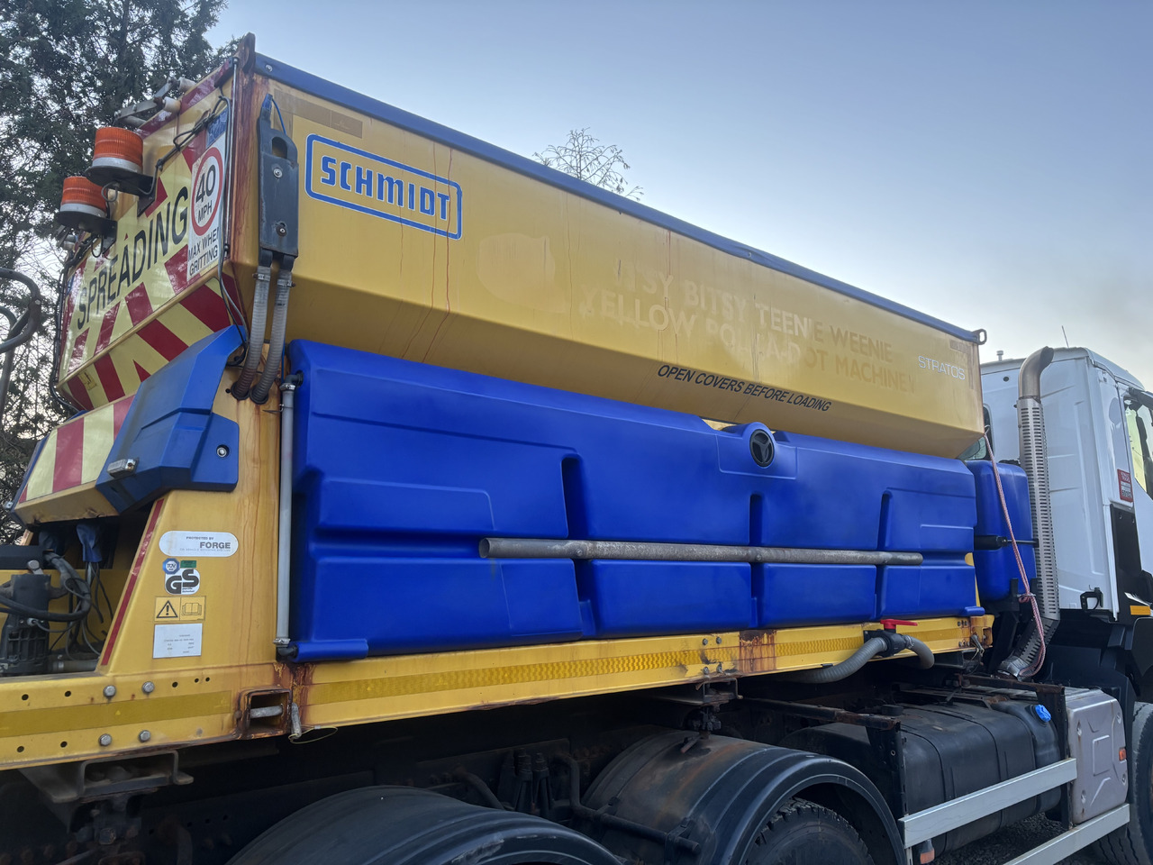 RENAULT K380 6x6 K380 6x6 SCHMIDT STRATOS III GRITTER/SPREADER PLOUGH - Снегоуборочная машина: фото 2 RENAULT K380 6x6 K380 6x6 SCHMIDT STRATOS III GRITTER/SPREADER PLOUGH - Снегоуборочная машина: фото 2