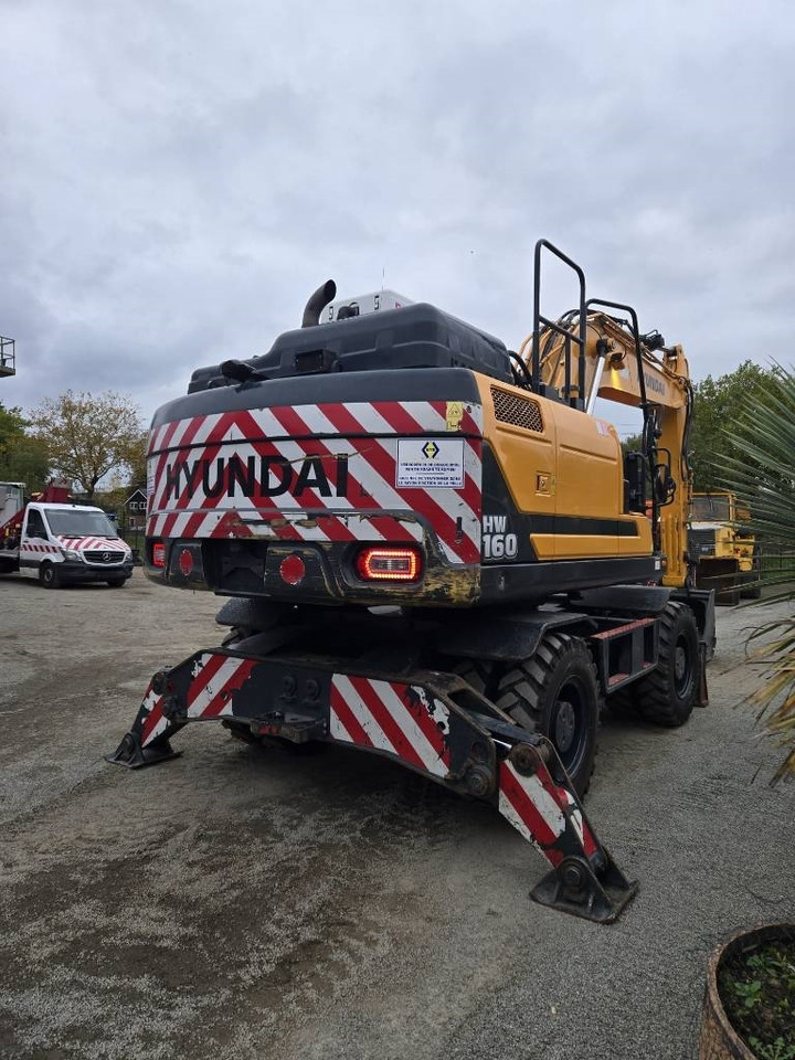 Hyundai HW 160 - Колёсный экскаватор: фото 4 Hyundai HW 160 - Колёсный экскаватор: фото 4